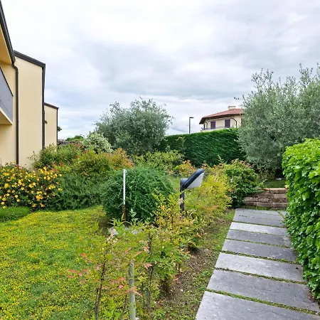 Welcoming In With Swimming Pool Holiday home Lazise
