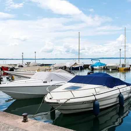 Holiday home Welcoming In With Swimming Pool Lazise
