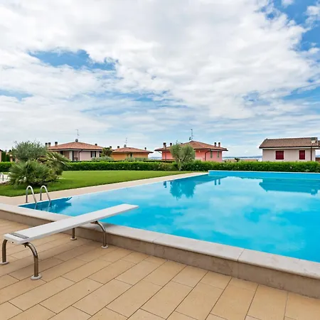 Holiday home Welcoming In With Swimming Pool Lazise