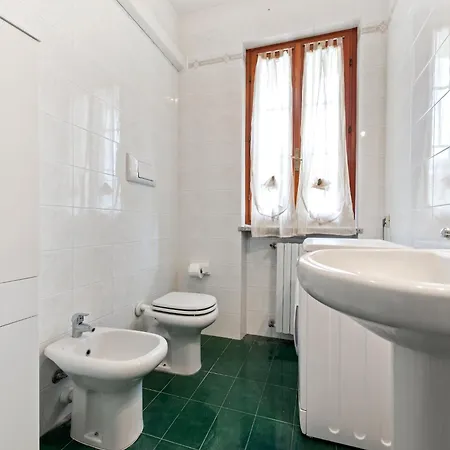 Welcoming In With Swimming Pool *
