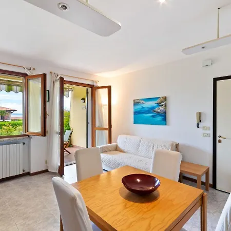 Tatil Evi Welcoming In With Swimming Pool Lazise