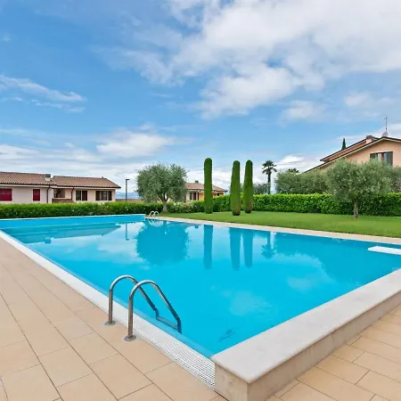 Welcoming In With Swimming Pool * Lazise